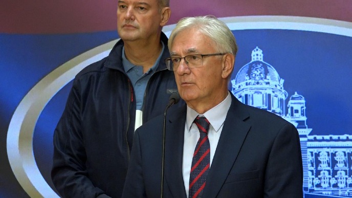 Glasati protiv vlasti