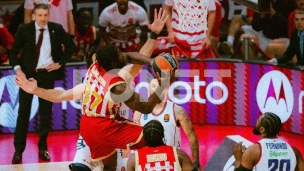 Zvezda pobedila Efes
