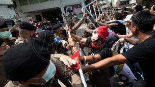 Sukob demonstranata i policije