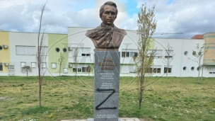 Oskrnavljen spomenik Ševčenku