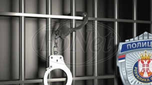 Izbo mladića na splavu