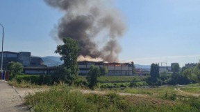 Požar u fabrici papira