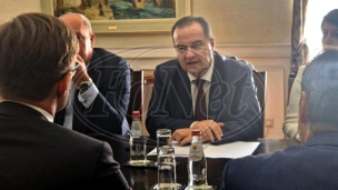 Diplomatski pasoši za medalje