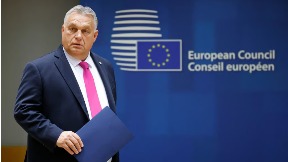 Orban: Ukrajina daleko od EU