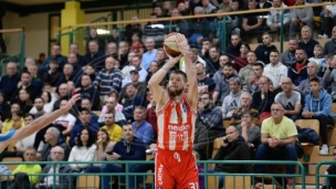 Crvena zvezda ubedljiva 