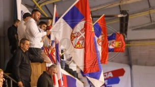 Vučić obećao plate 1.400 evra